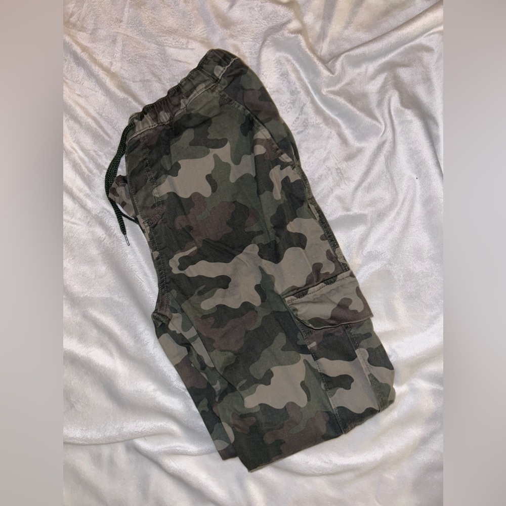 Cat&Jack Youth Size 16 Camo pants